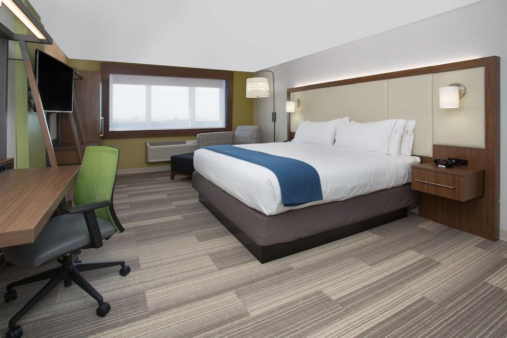 Holiday Express & North - Miller Hill By Ihg 2*