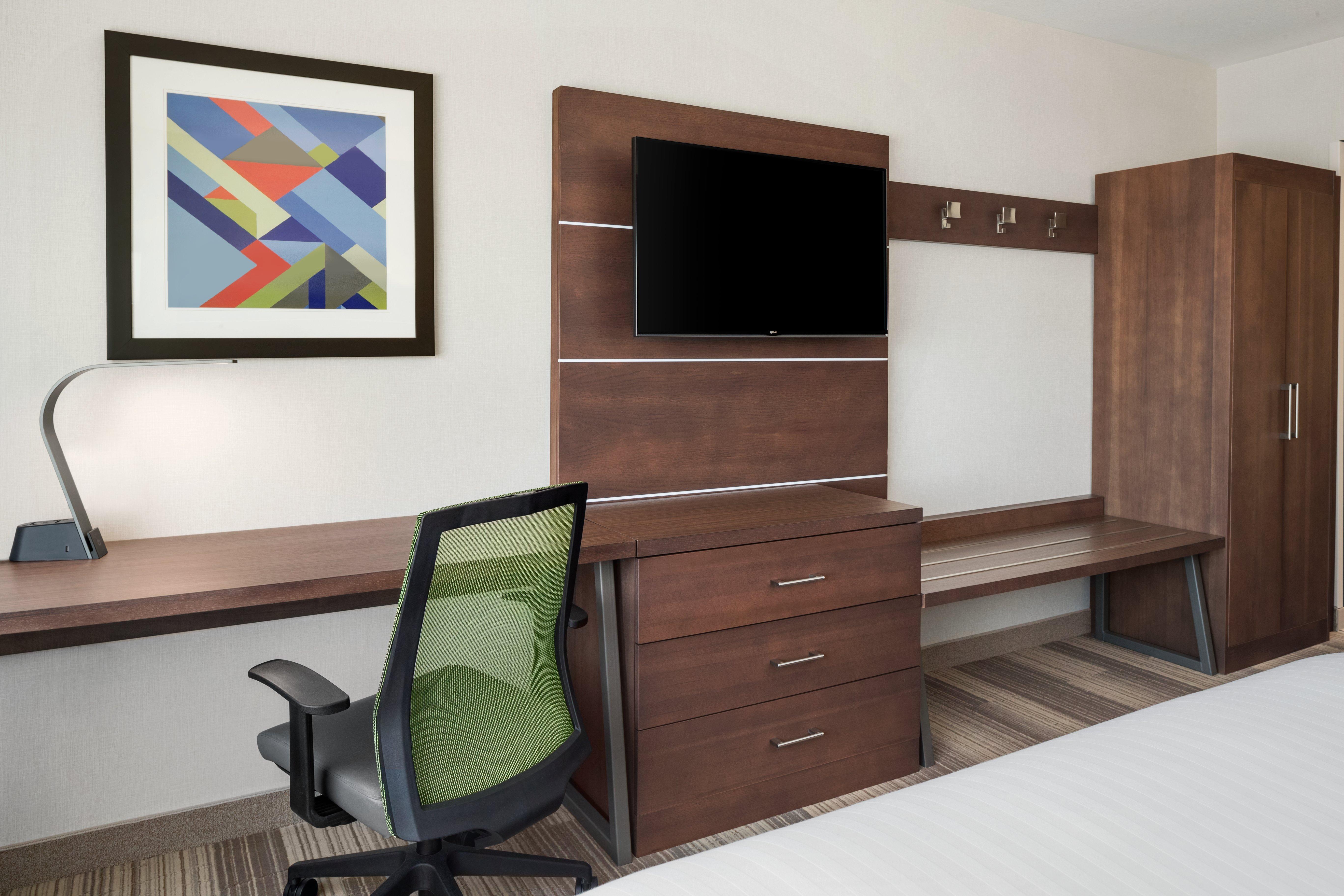 Holiday Express & North - Miller Hill By Ihg 2*
